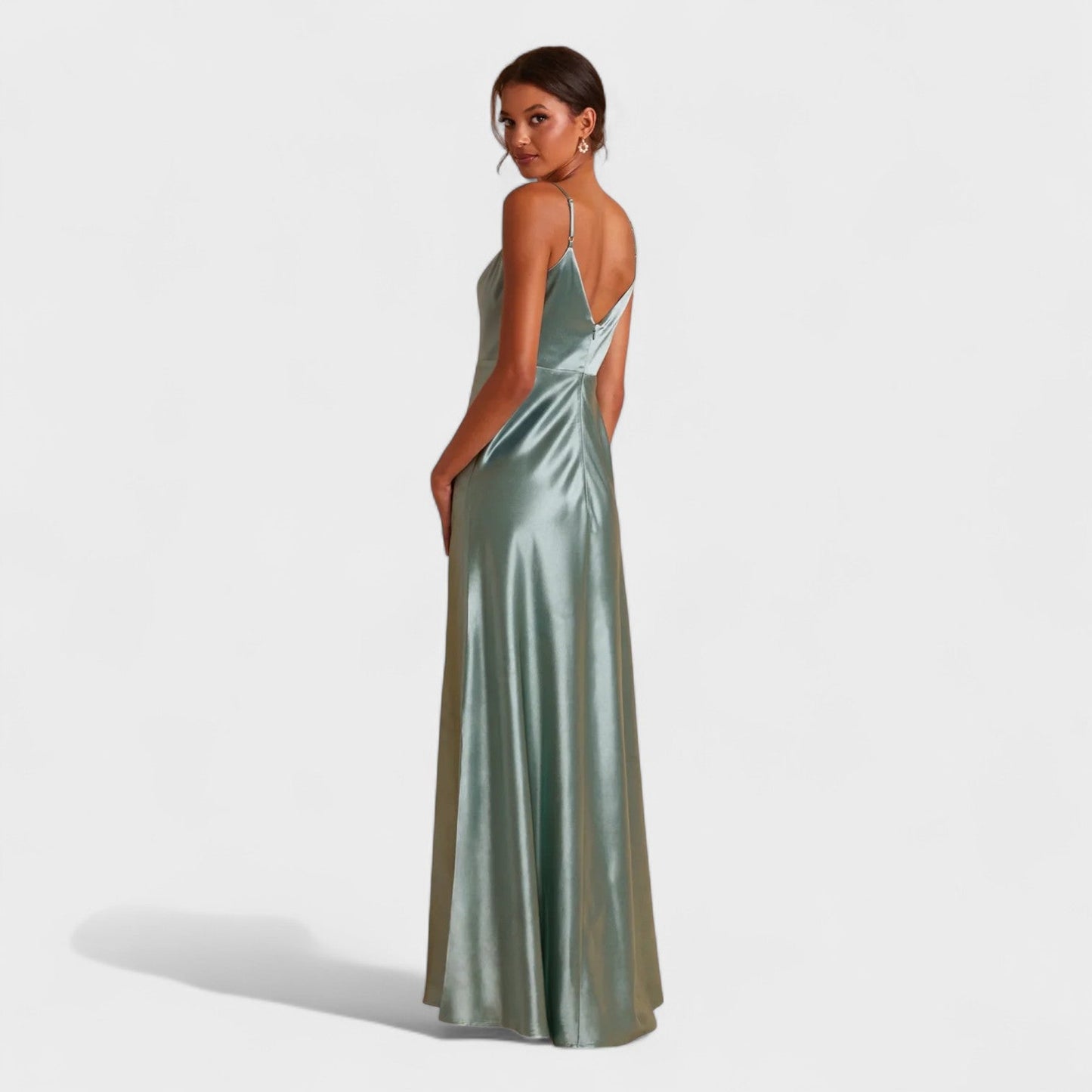 Lucía – Vestido Largo con Corte Lateral