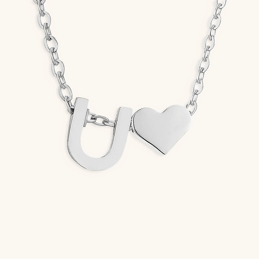 Ria™ | Collar en forma de corazón con iniciales