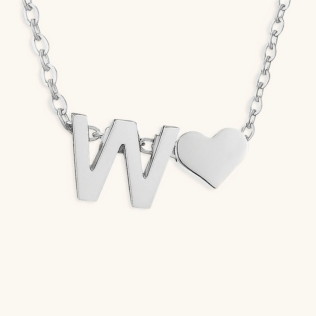 Ria™ | Collar en forma de corazón con iniciales