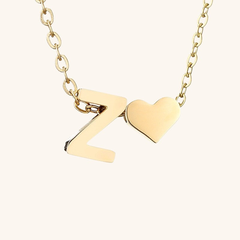 Ria™ | Collar en forma de corazón con iniciales