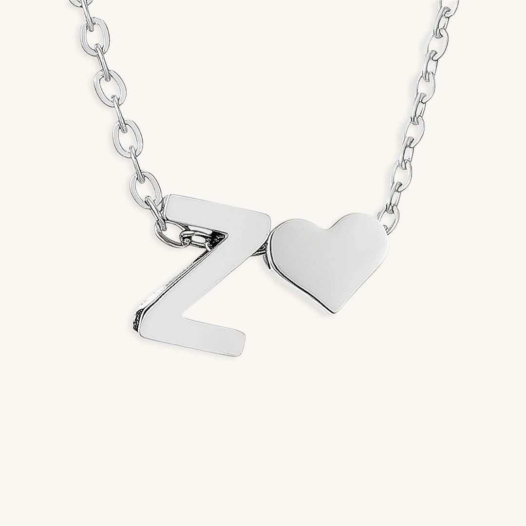Ria™ | Collar en forma de corazón con iniciales