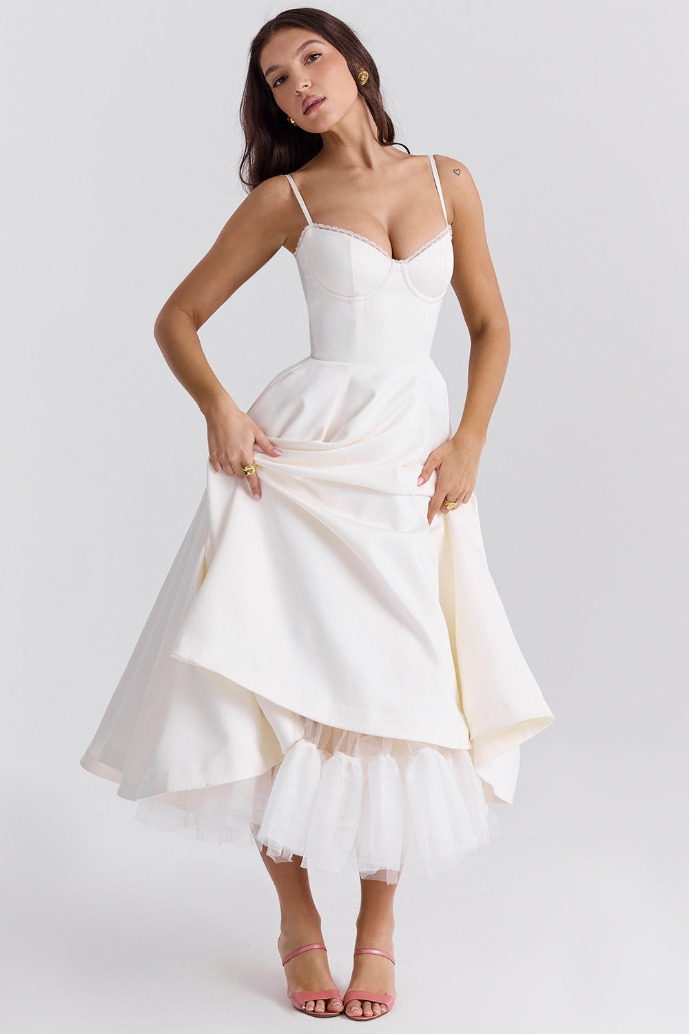 Cindy – Vestido Midi de Tul con Toque Romántico
