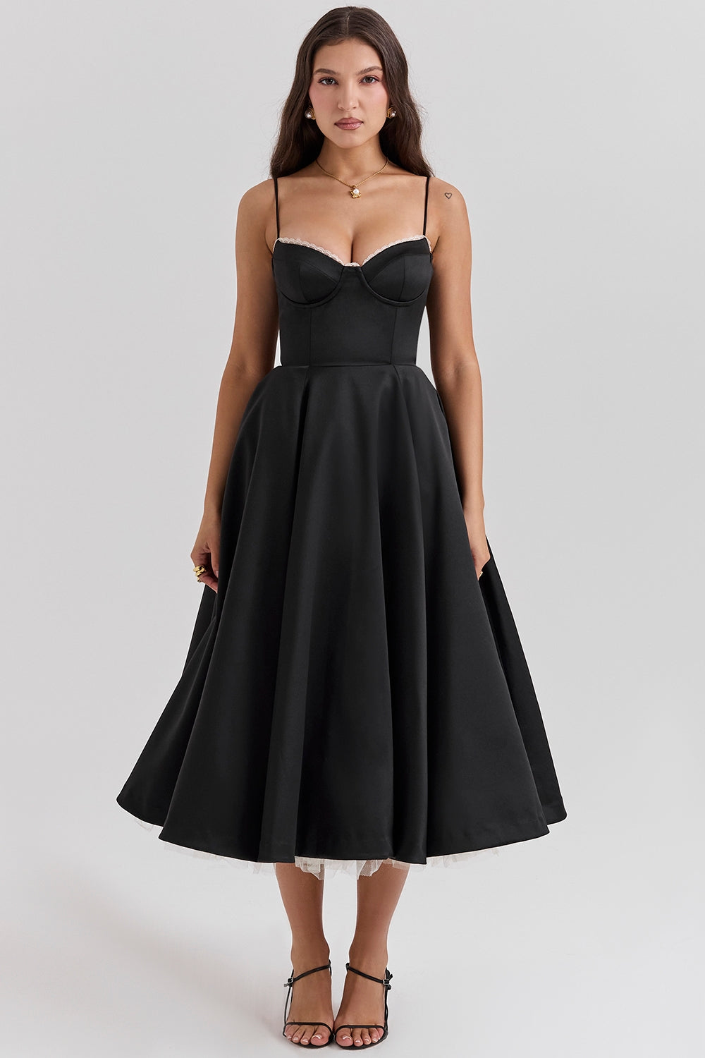 Cindy – Vestido Midi de Tul con Toque Romántico