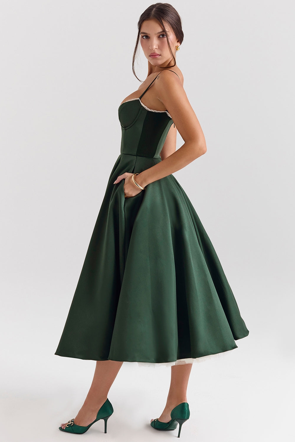 Cindy – Vestido Midi de Tul con Toque Romántico