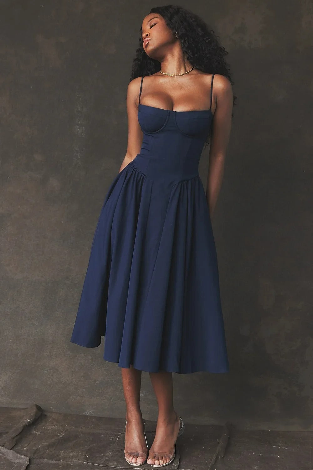 Kiki – Vestido Midi Floral Retro con Cintura Ajustada