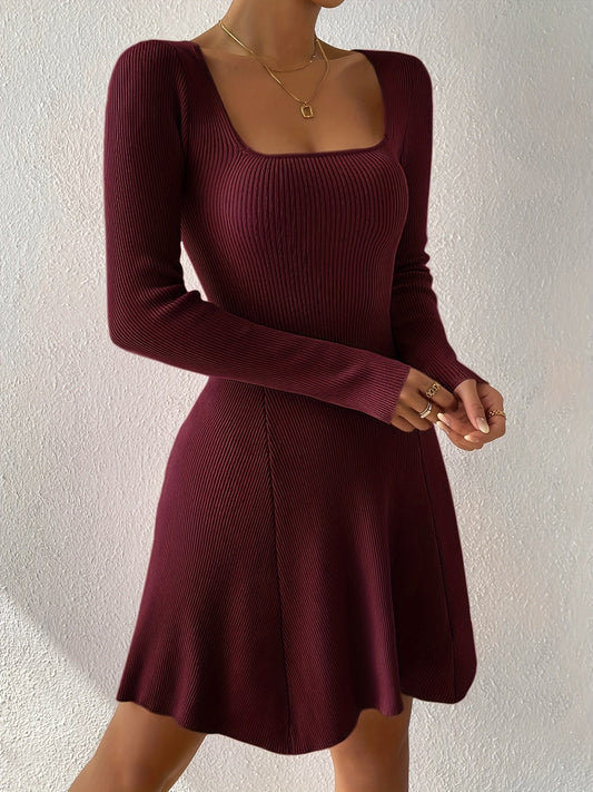 Nova | Vestido de escote cuadrado con falda ancha