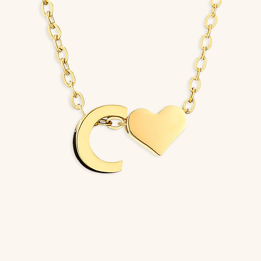 Ria™ | Collar en forma de corazón con iniciales