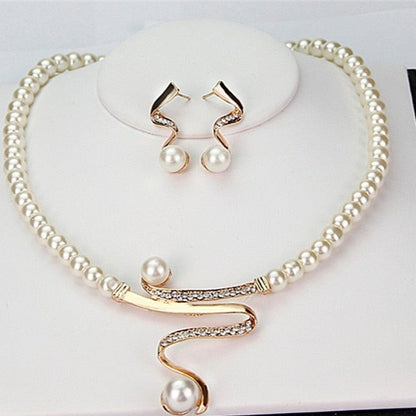 Venus™ | Parelsieraden Set: Ketting en Oorbellen