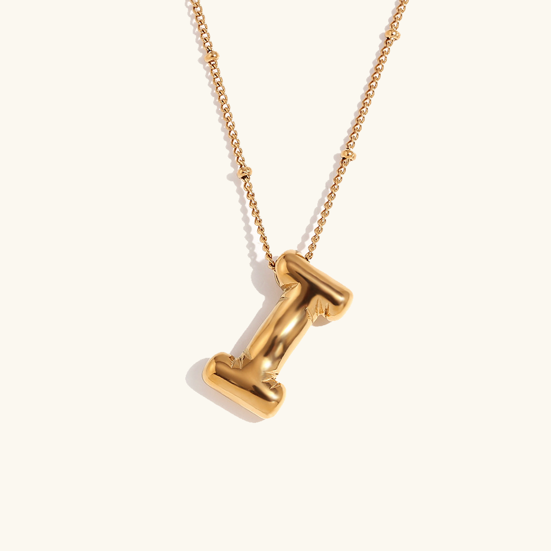 Clarisa™ | Collar con inicial de oro