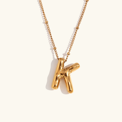 Clarisa™ | Collar con inicial de oro