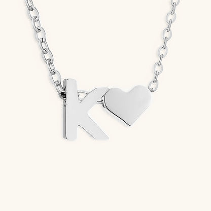 Ria™ | Collar en forma de corazón con iniciales