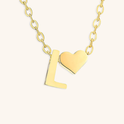 Ria™ | Collar en forma de corazón con iniciales