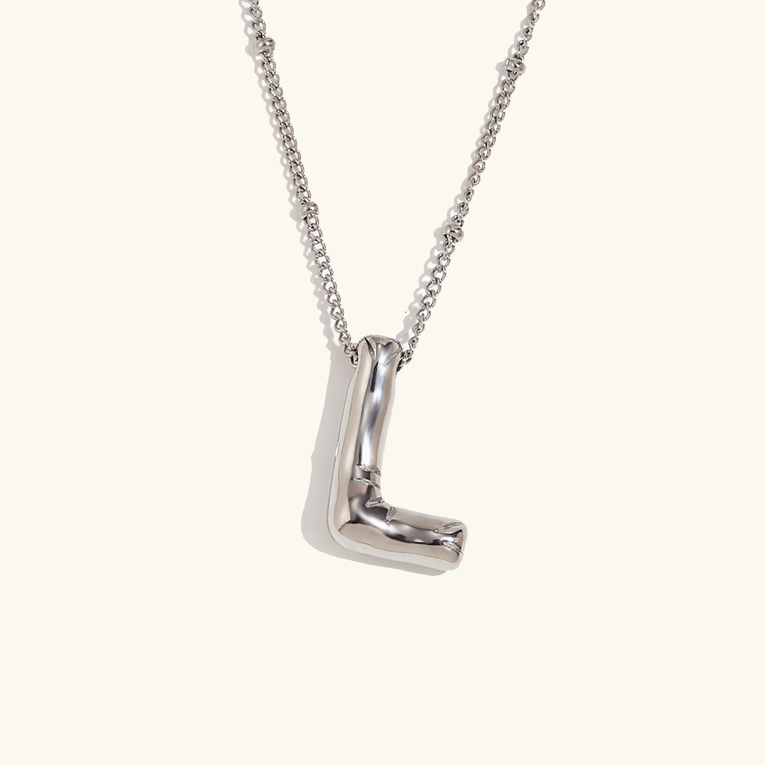 Clarisa™ | Collar con inicial de oro