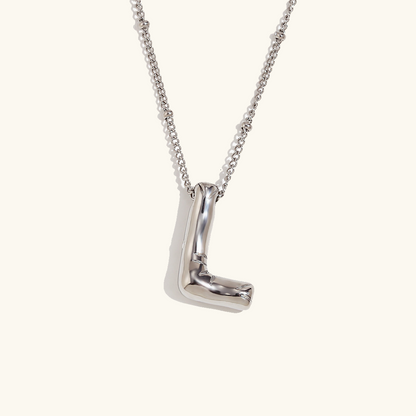 Clarisa™ | Collar con inicial de oro