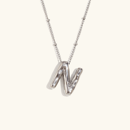 Clarisa™ | Collar con inicial de oro