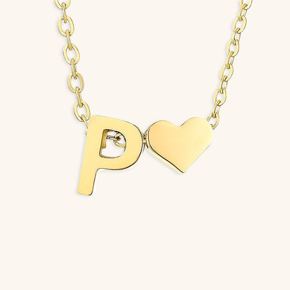 Ria™ | Collar en forma de corazón con iniciales