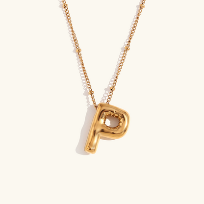 Clarisa™ | Collar con inicial de oro