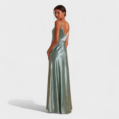 Lucía – Vestido Largo con Corte Lateral