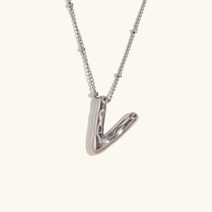 Clarisa™ | Collar con inicial de oro