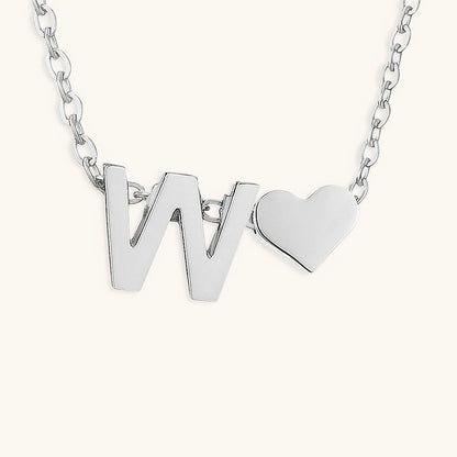 Ria™ | Collar en forma de corazón con iniciales