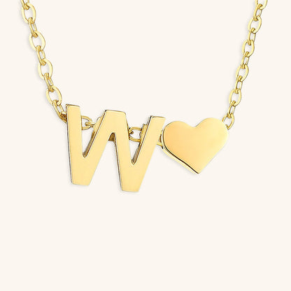 Ria™ | Collar en forma de corazón con iniciales