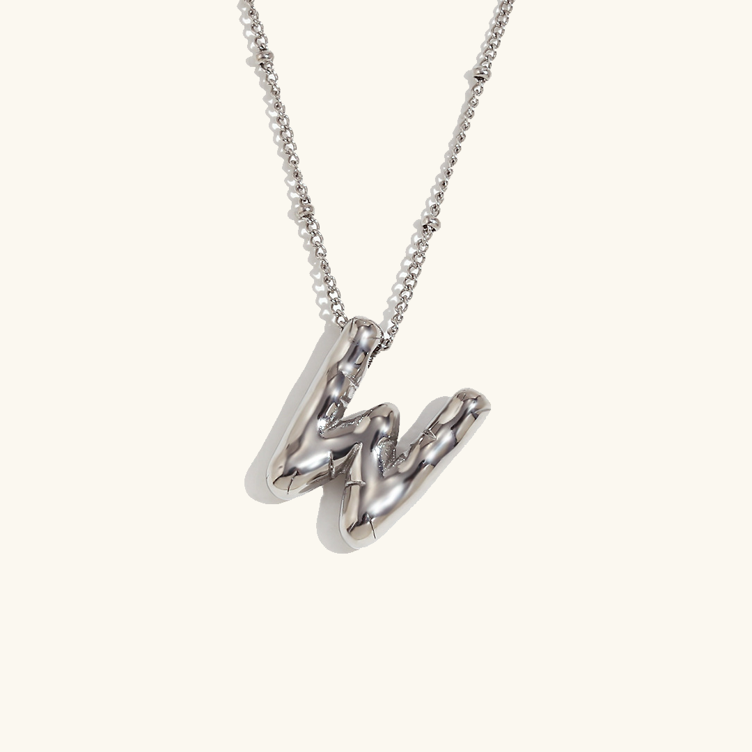 Clarisa™ | Collar con inicial de oro