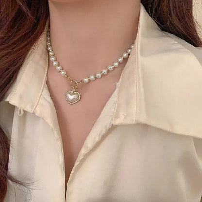 Love™ | Collar de perlas retro
